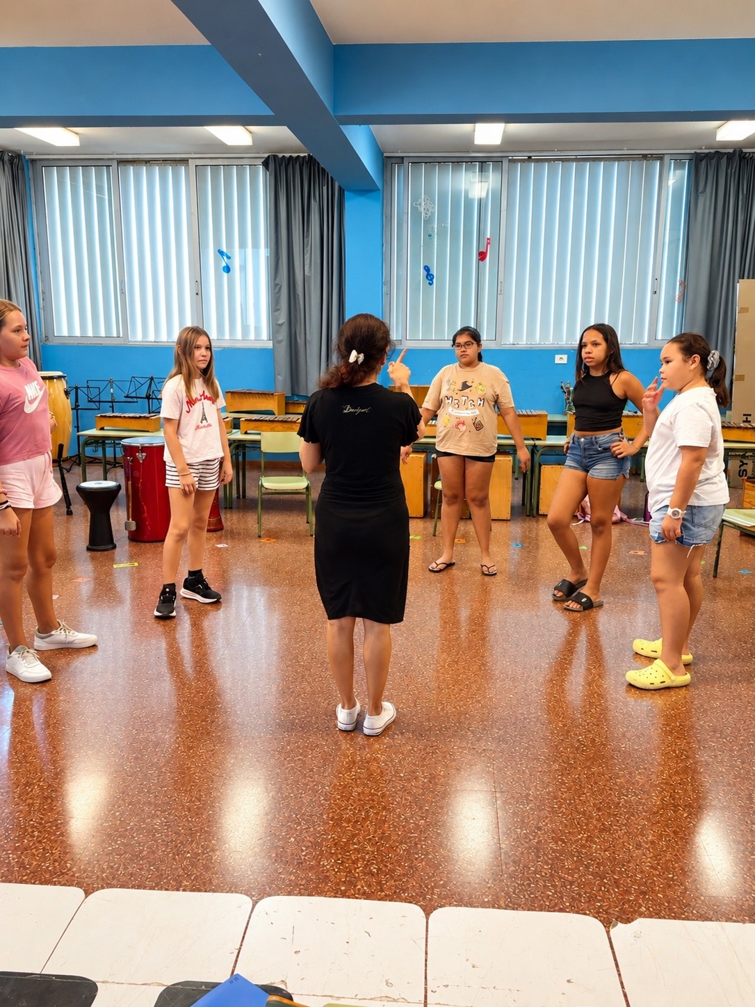 Alumnos del Taller de Teatro y Cine durante la primera sesión